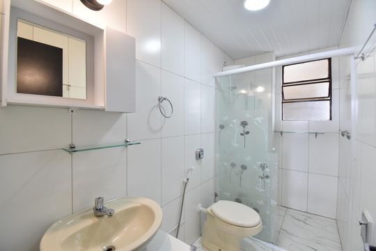 Banheiro de apartamento para alugar com 3 quartos, 7223m² em Cristo Rei, Curitiba