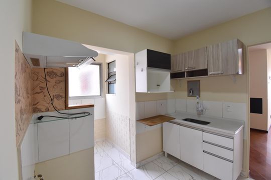 Cozinha de apartamento para alugar com 3 quartos, 7223m² em Cristo Rei, Curitiba