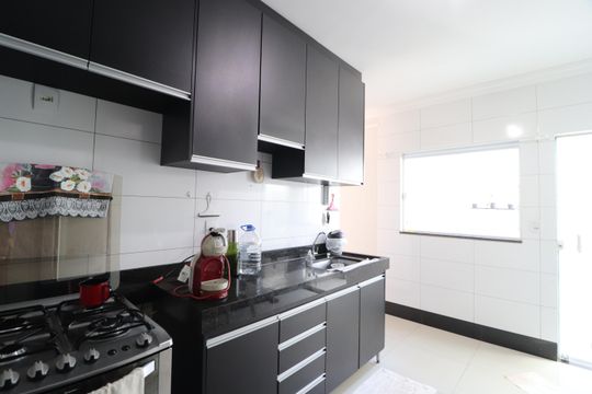 Cozinha de casa para alugar com 3 quartos, 145m² em Jardim Karaíba, Uberlândia