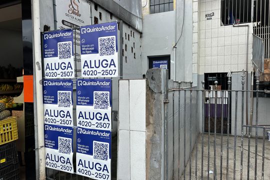 Fachada de kitnet/studio para alugar com 1 quarto, 26m² em Jardim Silveira, Barueri