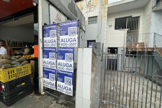 Fachada de kitnet/studio para alugar com 1 quarto, 26m² em Jardim Silveira, Barueri