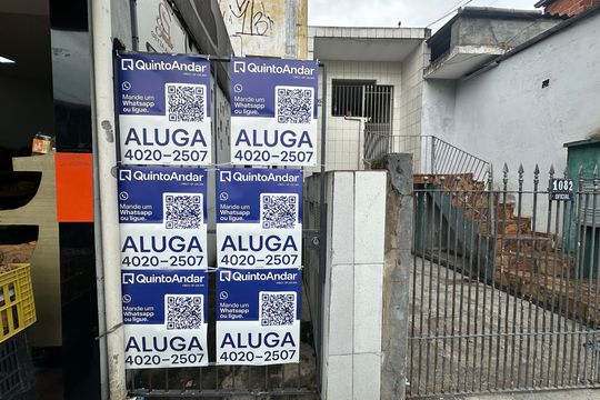 Fachada de kitnet/studio para alugar com 1 quarto, 26m² em Jardim Silveira, Barueri