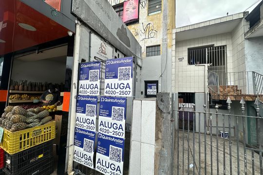 Fachada de kitnet/studio para alugar com 1 quarto, 26m² em Jardim Silveira, Barueri