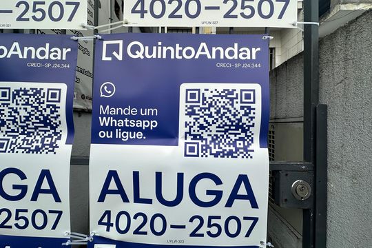 Fachada de kitnet/studio para alugar com 1 quarto, 26m² em Jardim Silveira, Barueri