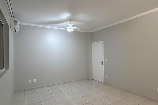 Sala de apartamento para alugar com 3 quartos, 90m² em Marapé, Santos