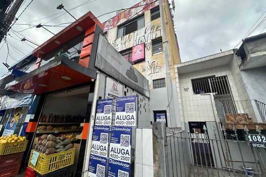 Fachada de kitnet/studio para alugar com 1 quarto, 26m² em Jardim Silveira, Barueri