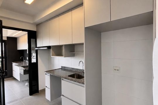 Cozinha de apartamento para alugar com 3 quartos, 98m² em Alphaville Empresarial, Barueri
