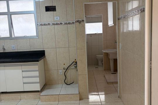 Cozinha de apartamento para alugar com 2 quartos, 82m² em Cambuí, Campinas