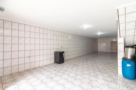 Garagem de casa para alugar com 3 quartos, 210m² em Jardim São Paulo, São Paulo