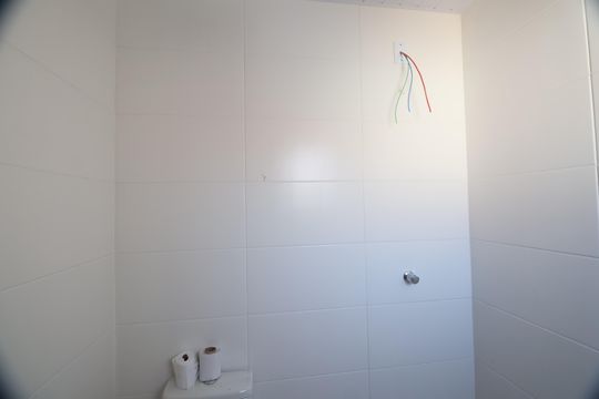 Banheiro de casa para alugar com 1 quarto, 32m² em  Fazenda Esperança , Cachoeirinha