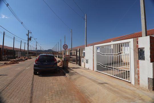 Fachada de casa para alugar com 1 quarto, 32m² em  Fazenda Esperança , Cachoeirinha