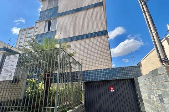 Fachada de apartamento para alugar com 3 quartos, 96m² em Sagrada Família, Belo Horizonte
