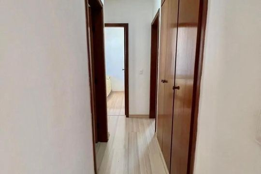 Corredor de apartamento para alugar com 3 quartos, 96m² em Sagrada Família, Belo Horizonte