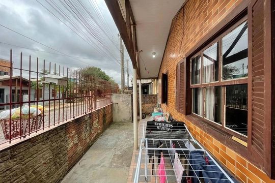 Área externa de casa à venda com 3 quartos, 80m² em Campina, São Leopoldo