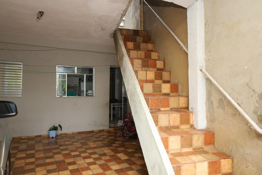 Garagem de casa à venda com 2 quartos, 200m² em Jardim Soares, São Paulo