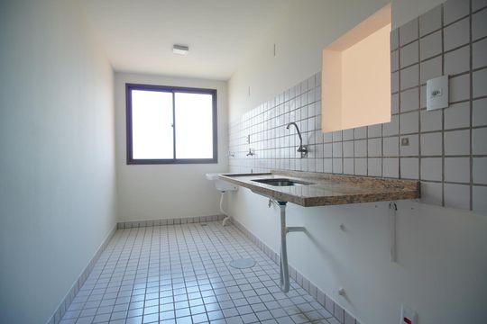 Cozinha de apartamento à venda com 2 quartos, 58m² em Jardim Carvalho, Porto Alegre