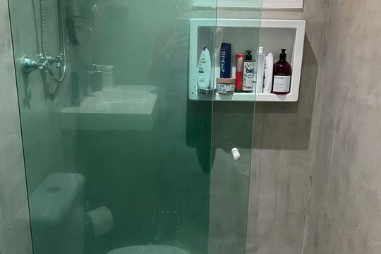 Banheiro de apartamento à venda com 2 quartos, 94m² em Vila Gomes Cardim, São Paulo