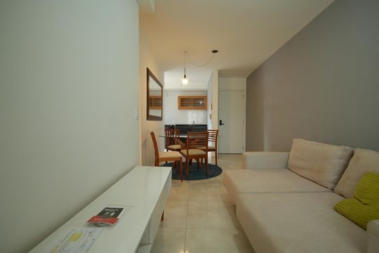 Sala de apartamento para alugar com 2 quartos, 53m² em Vila Scarpelli, Santo André