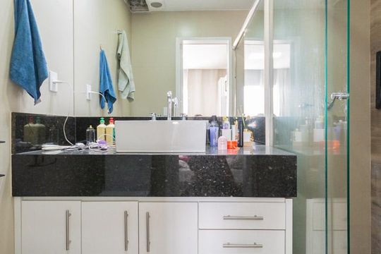 Banheiro Suíte de apartamento à venda com 2 quartos, 131m² em Vila Isabel, Rio de Janeiro