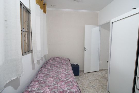 Quarto 2 de casa à venda com 2 quartos, 70m² em Jardim Arco-iris, São Paulo
