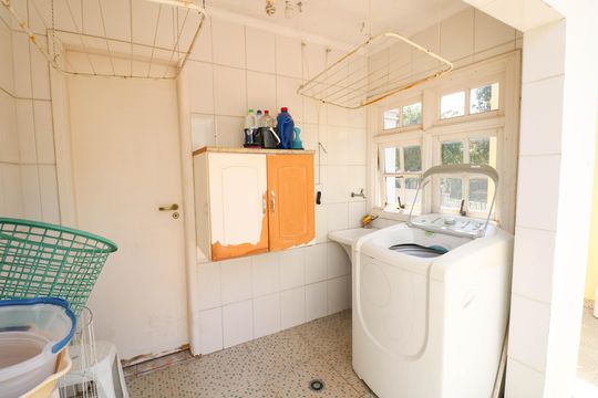 Área de Serviço de casa para alugar com 4 quartos, 187m² em Jardim Aeroporto, São Paulo