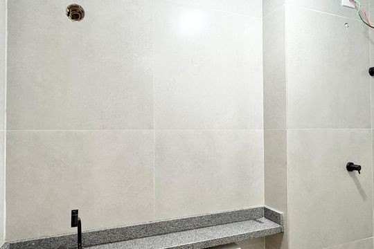 Banheiro de apartamento à venda com 2 quartos, 45m² em Piqueri, São Paulo