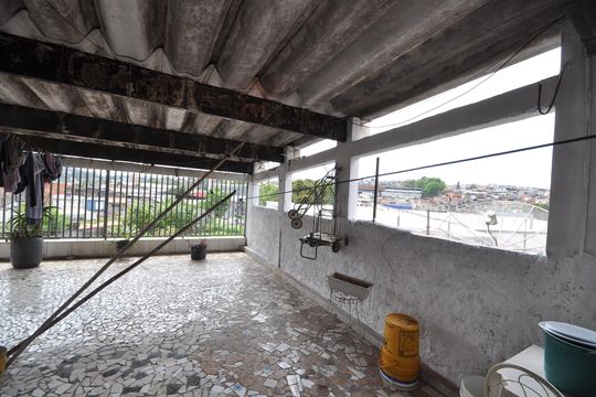 Terraço de casa à venda com 7 quartos, 188m² em Furnas, São Paulo