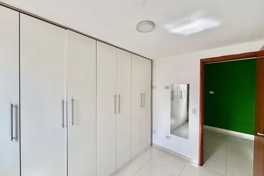 Quarto 1 de apartamento para alugar com 2 quartos, 49m² em Vila Euthalia, São Paulo