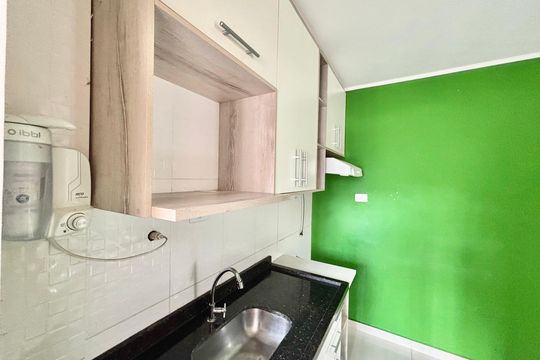Cozinha de apartamento para alugar com 2 quartos, 49m² em Vila Euthalia, São Paulo