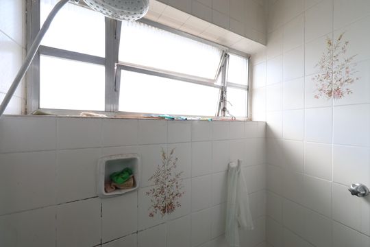 Banheiro  de apartamento à venda com 2 quartos, 91m² em Bom Retiro, São Paulo