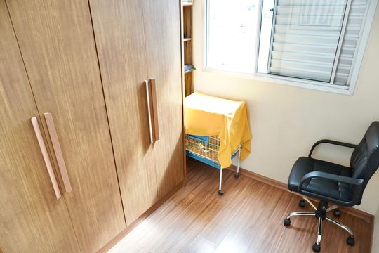 Quarto 3 de apartamento à venda com 3 quartos, 60m² em Fernão Dias, Belo Horizonte