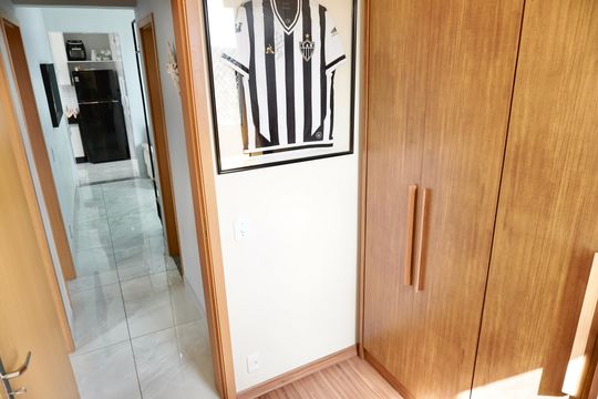Quarto 3 de apartamento à venda com 3 quartos, 60m² em Fernão Dias, Belo Horizonte