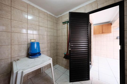 Edícula de casa para alugar com 4 quartos, 160m² em Vila Dalila, São Paulo