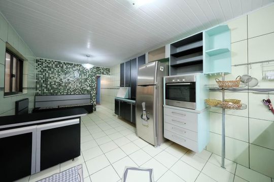 Cozinha de casa para alugar com 4 quartos, 160m² em Vila Dalila, São Paulo