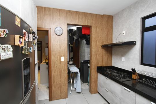 Cozinha de apartamento à venda com 3 quartos, 110m² em Buritis, Belo Horizonte