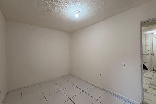 Quarto de casa para alugar com 1 quarto, 40m² em Jardim Santa Cristina, Santo André