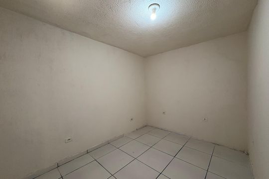 Quarto de casa para alugar com 1 quarto, 40m² em Jardim Santa Cristina, Santo André
