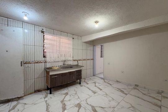 Sala/cozinha de casa para alugar com 1 quarto, 40m² em Jardim Santa Cristina, Santo André