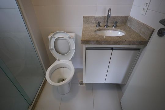 Banheiro da Suíte 1 de apartamento para alugar com 2 quartos, 72m² em Bela Vista, Osasco