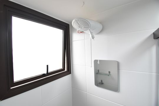 Banheiro do Studio de apartamento à venda com 1 quarto, 35m² em Mossunguê, Curitiba