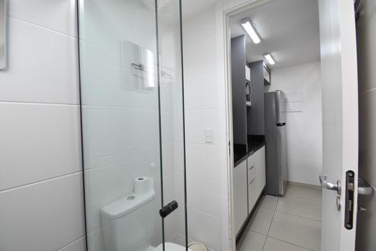 Banheiro do Studio de apartamento à venda com 1 quarto, 35m² em Mossunguê, Curitiba