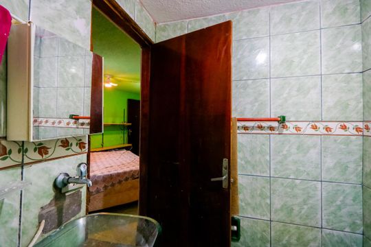 Banheiro do quarto 2 de apartamento para alugar com 2 quartos, 60m² em Jardim Cerqueira Leite, Mauá