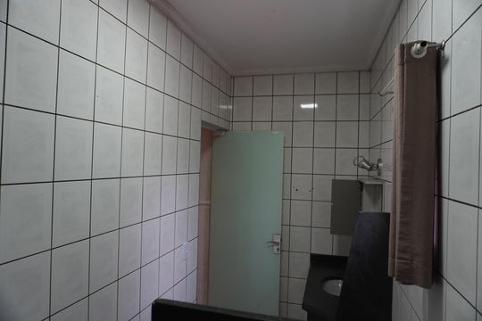 Banheiro da Suíte de kitnet/studio para alugar com 1 quarto, 40m² em Chácara Machado, Americana