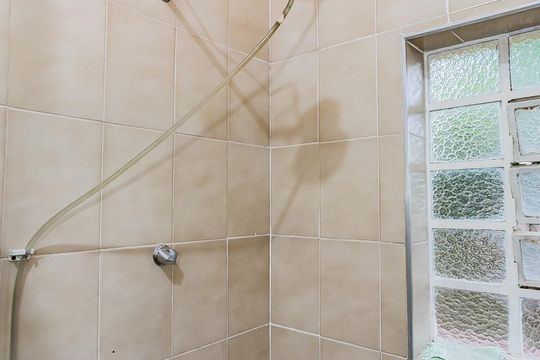 Banheiro de casa à venda com 2 quartos, 900m² em Chácara Inglesa, São Paulo