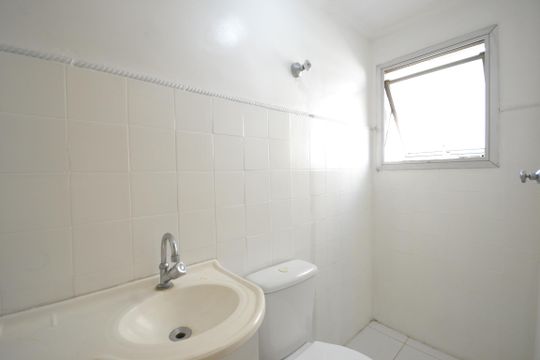 Banheiro de serviço de apartamento à venda com 2 quartos, 82m² em Jardim Esmeralda, São Paulo