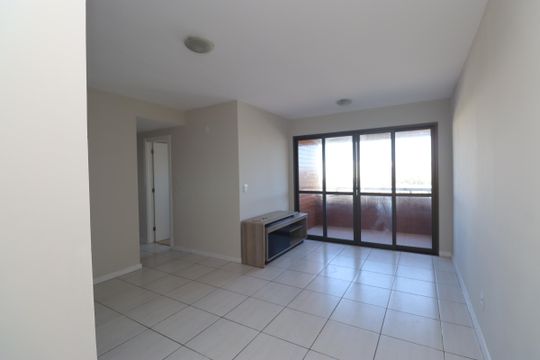 Apartamento para alugar com 3 quartos, 106m² em Paralela, Salvador