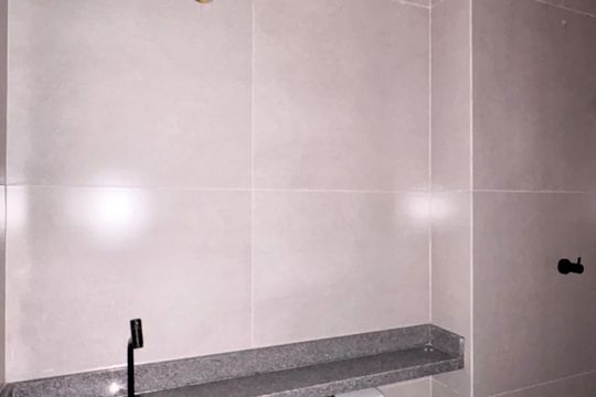 Banheiro de apartamento à venda com 2 quartos, 52m² em Piqueri, São Paulo