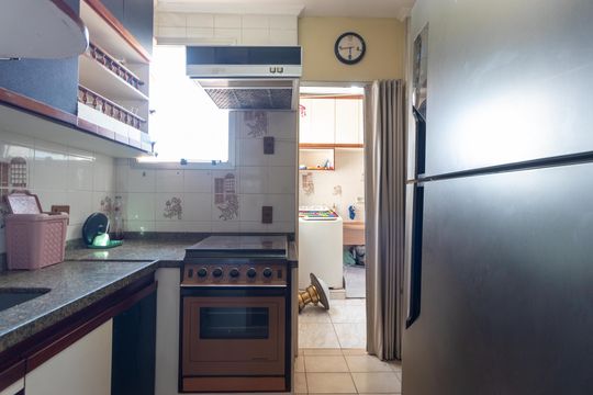 Cozinha de apartamento para alugar com 2 quartos, 55m² em Jardim Miranda, Campinas