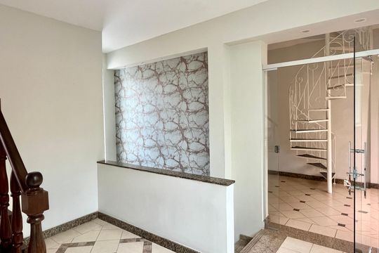 Casa para alugar com 5 quartos, 324m² em Santa Tereza, Belo Horizonte