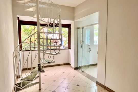Casa para alugar com 5 quartos, 324m² em Santa Tereza, Belo Horizonte